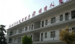 淮北市濉溪县淮海学校旁边有什么