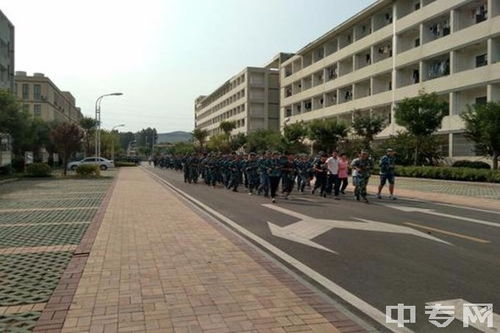 淮北工业与艺术学校什么时候报名
